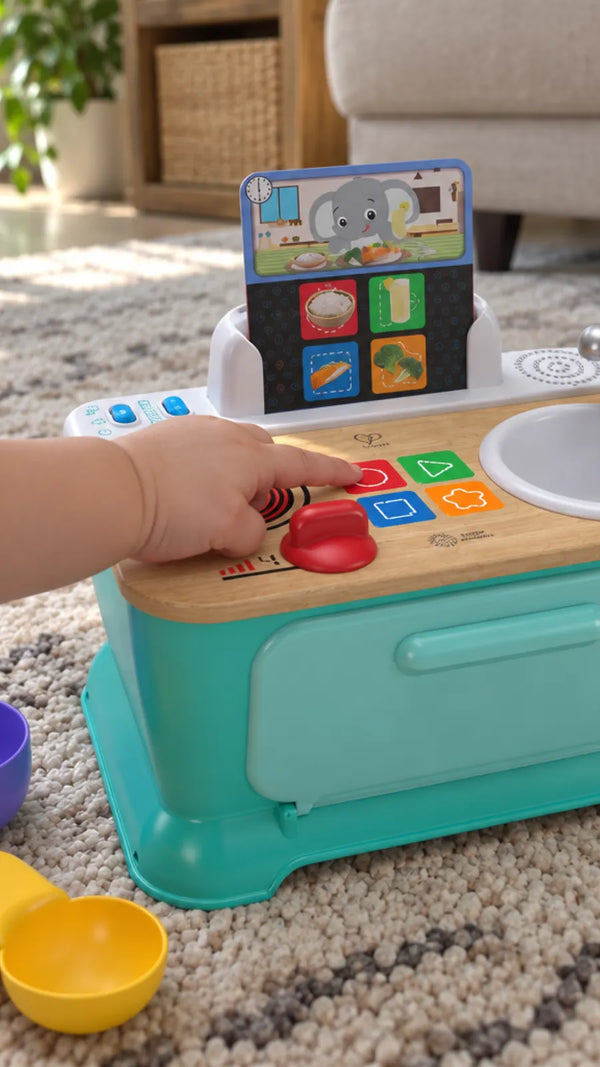 Foto de cliente com a Cozinha Magic Touch Hape