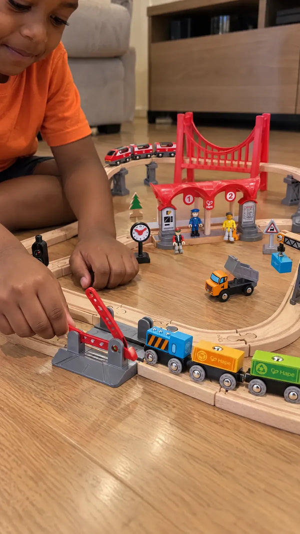 Conjunto Ferroviário Cidade Movimentada Hape - foto de cliente 2