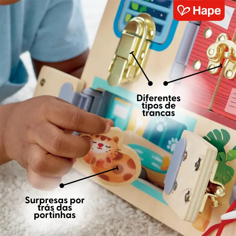 Painel de Atividades de Madeira com Trincos e Fechaduras | HAPE