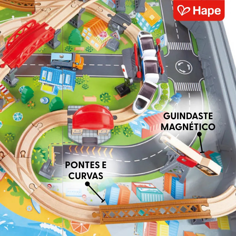 Mesa de Atividades com Pista de Trem de Madeira 70 Peças e Locomotiva a Pilha | HAPE