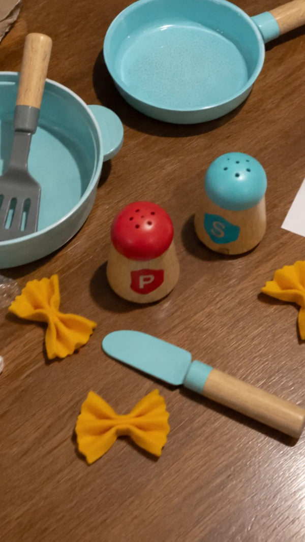 Conjunto Little Chef Cozinhar e Servir Hape CLI4