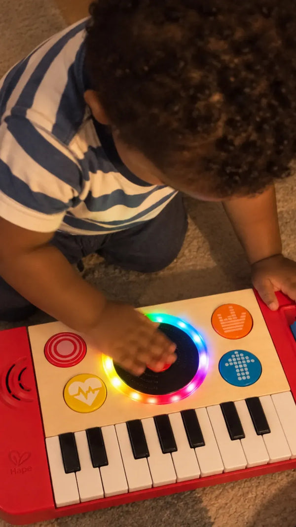 Estúdio de DJ Mix & Spin Hape - foto de cliente 6