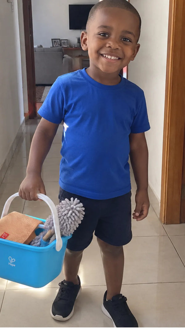 Foto de cliente com o Conjunto Balde de Limpeza Hape