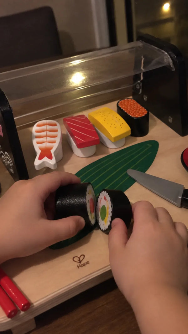 Cliente com a Hora do Sushi Hape 5