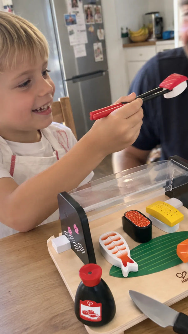 Cliente com a Hora do Sushi Hape 6