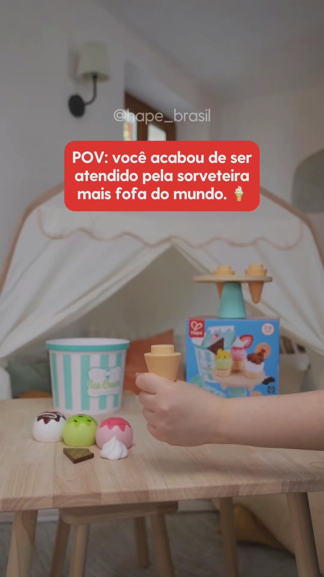 Vídeo do Sorveteria de Brinquedo de Madeira Hape