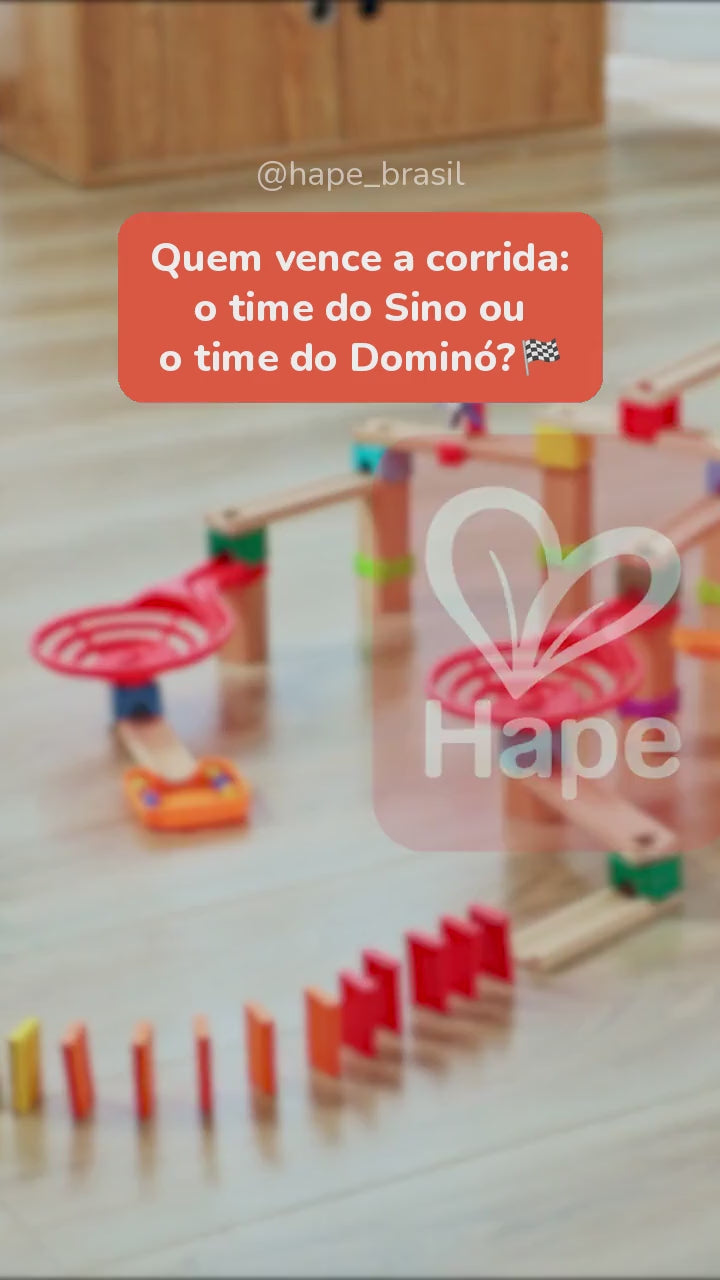 Vídeo do Pista de Bolinhas de Gude com Dominó e Sino Hape
