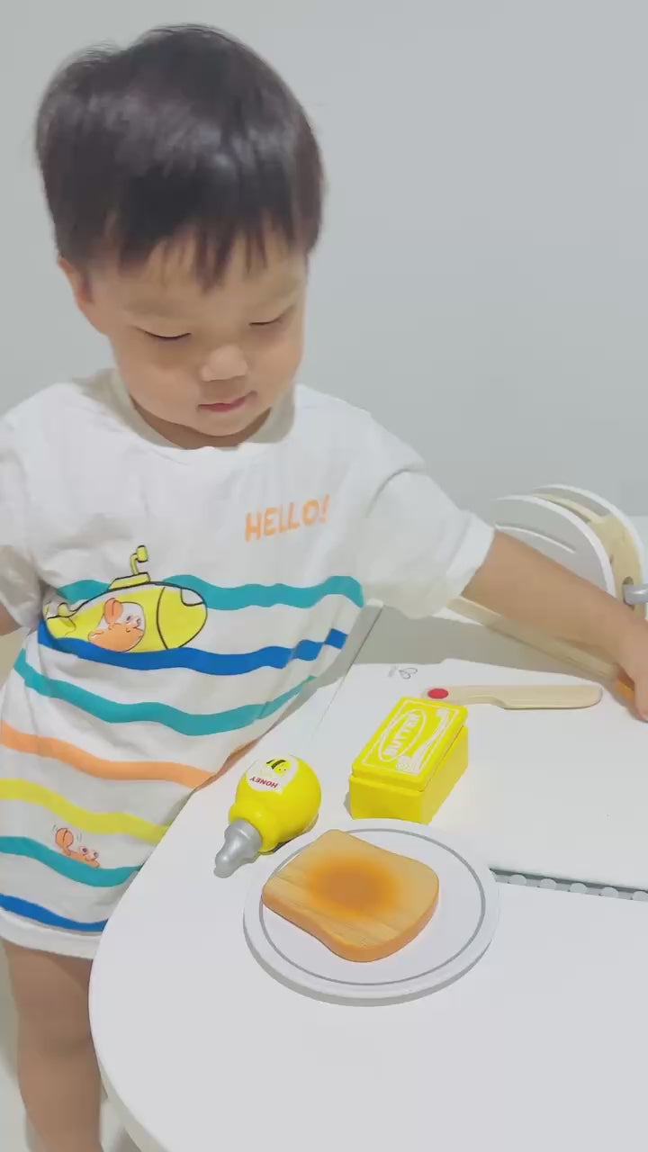 Torradeira Infantil de Madeira Funcional com Pão que Salta | Hape