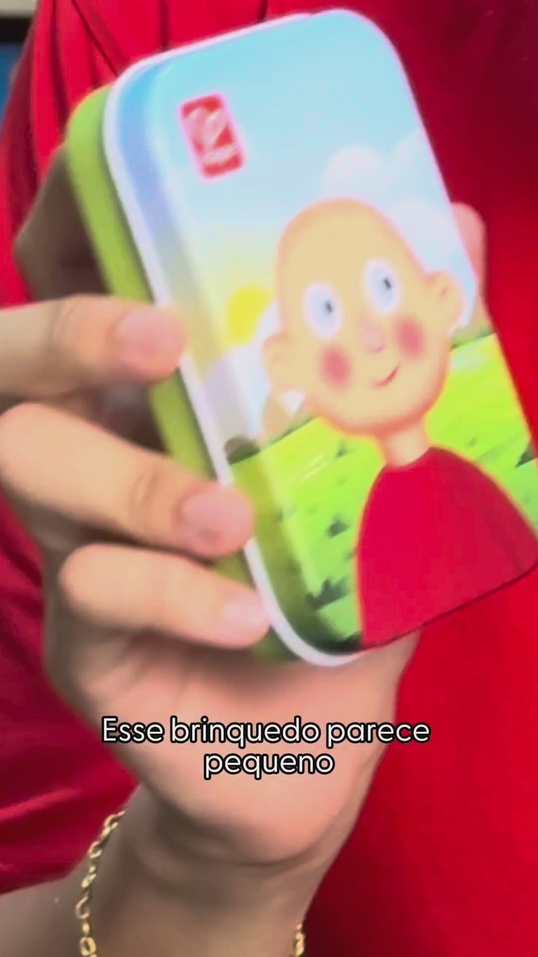 Jogo Magnético de Vestir e Criar Personagens Hape - vídeo