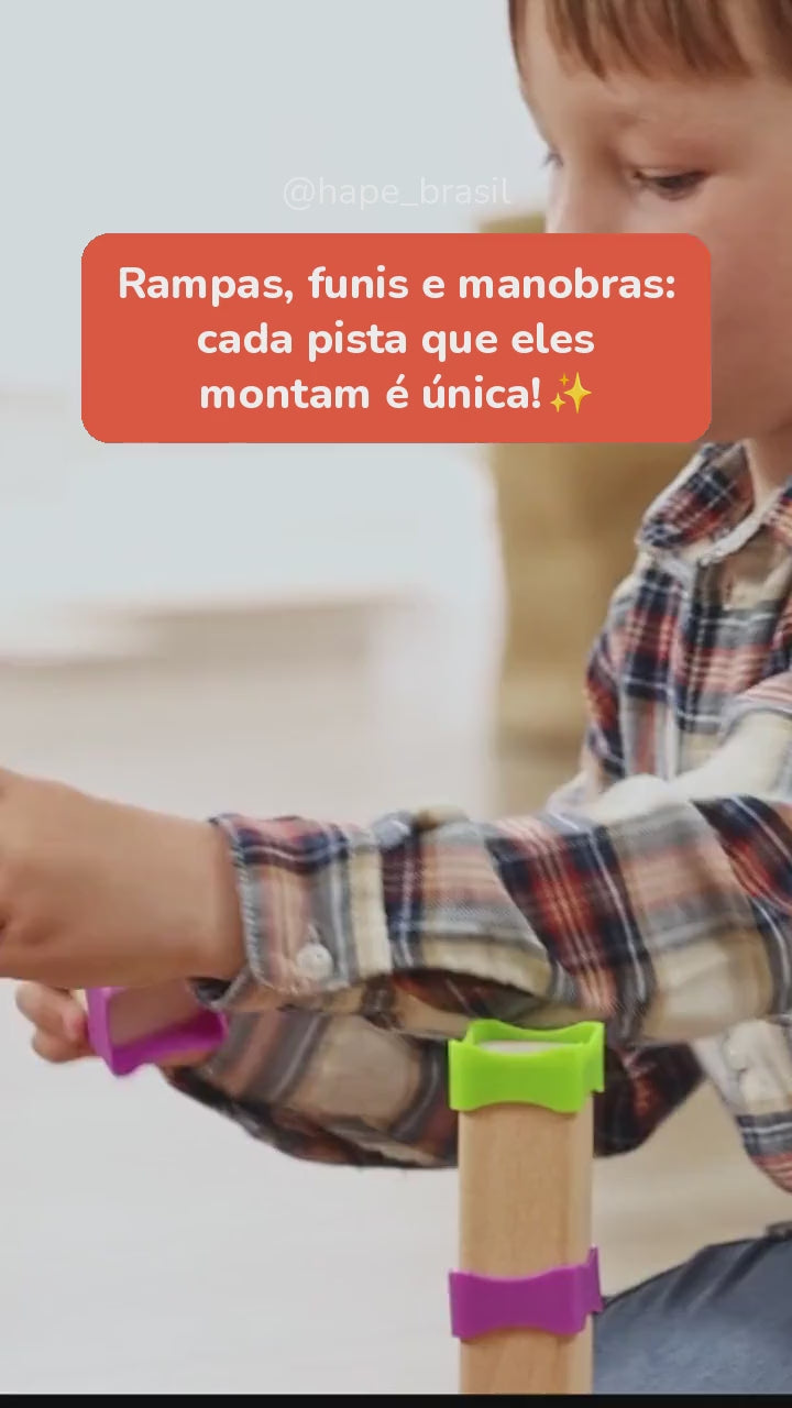 Vídeo do Pista de Bolinhas de Gude com Obstáculos Hape