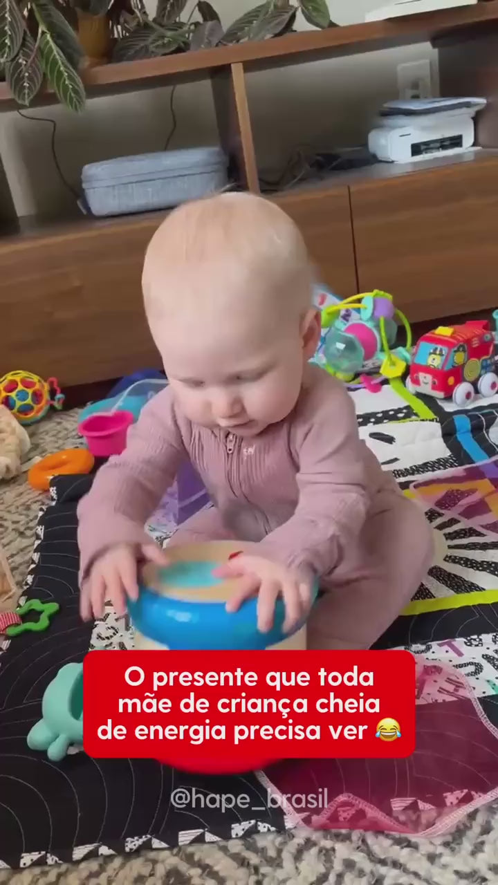 Vídeo do Tambor de Bebê com Luzes e Sons que Rola Hape